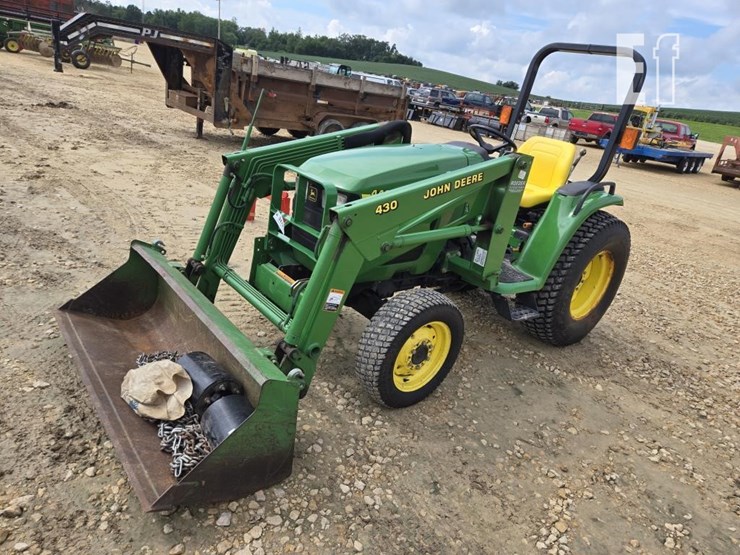 2000-john-deere-4400-image-4