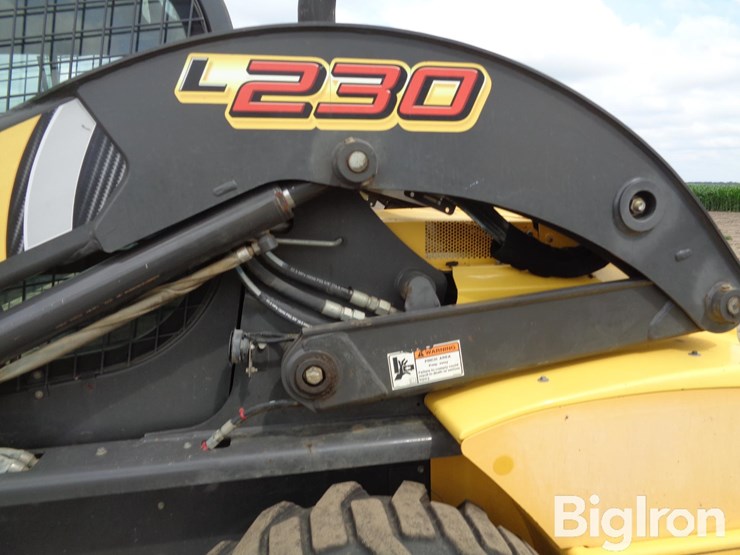 2013-new-holland-l230-image-13