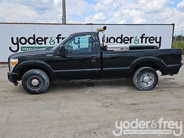 2015-ford-f250-xl-image-2