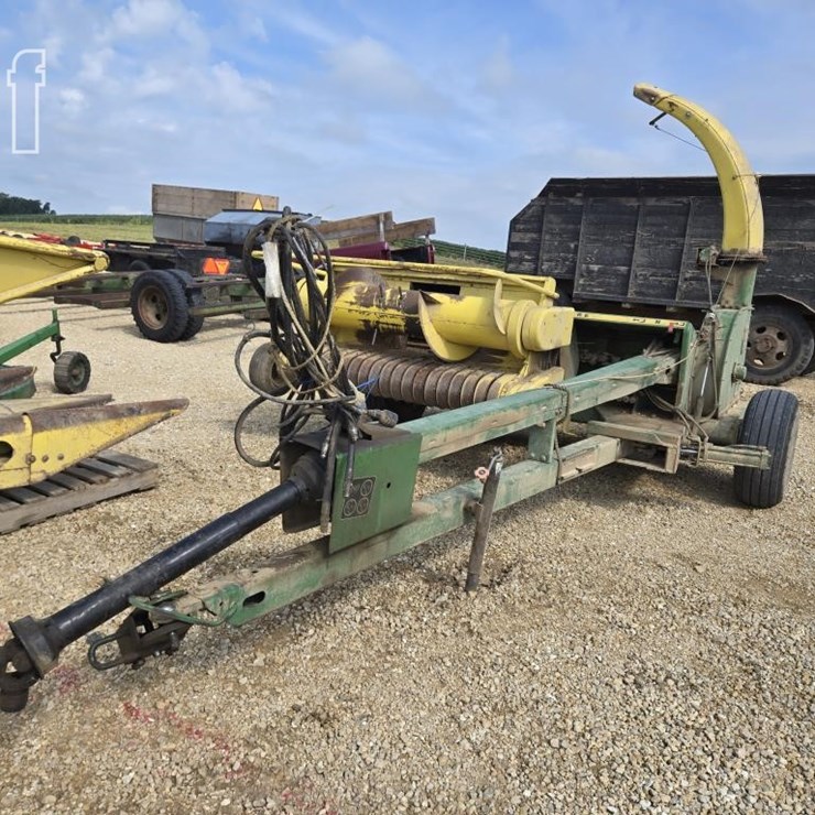 JOHN DEERE 3940