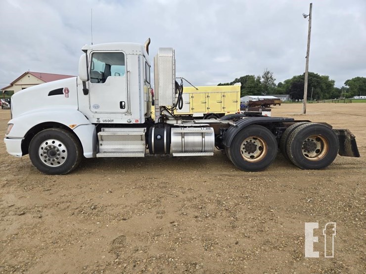 2013-kenworth-t660-image-18