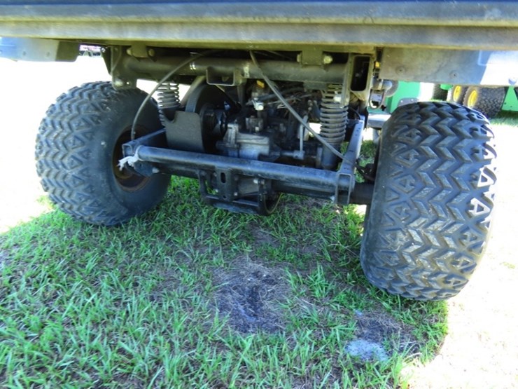2015-john-deere-gator-image-8