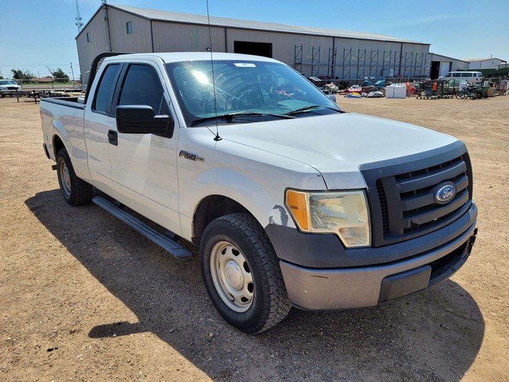2011-ford-f150-xl-image-2