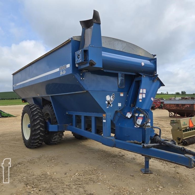 1999 KINZE 1040