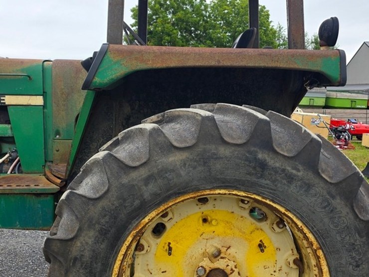 john-deere-4040-image-23