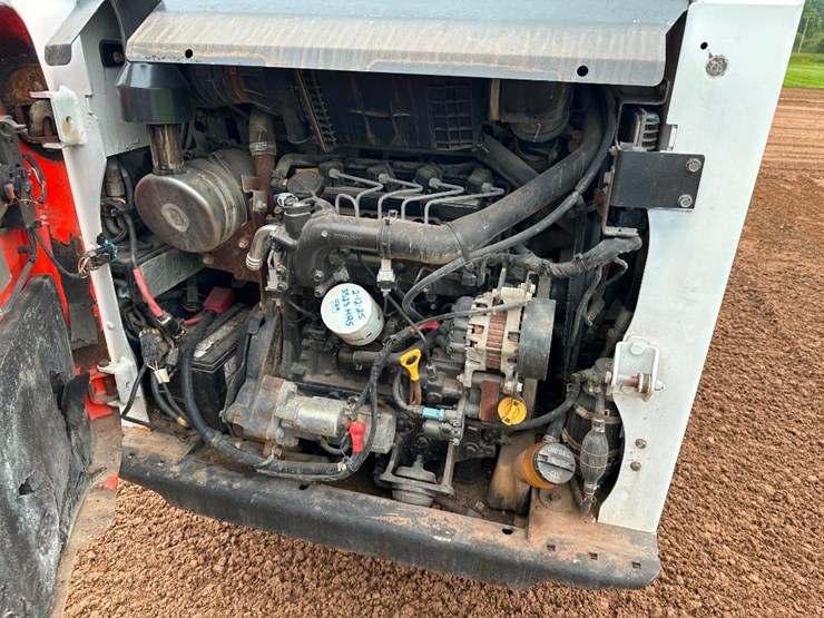 2017-bobcat-t450-image-30