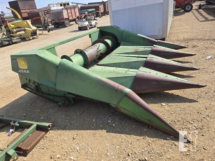john-deere-454a-image-1