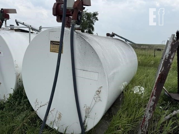 550-gallon-fuel-tank-(1)-image-3
