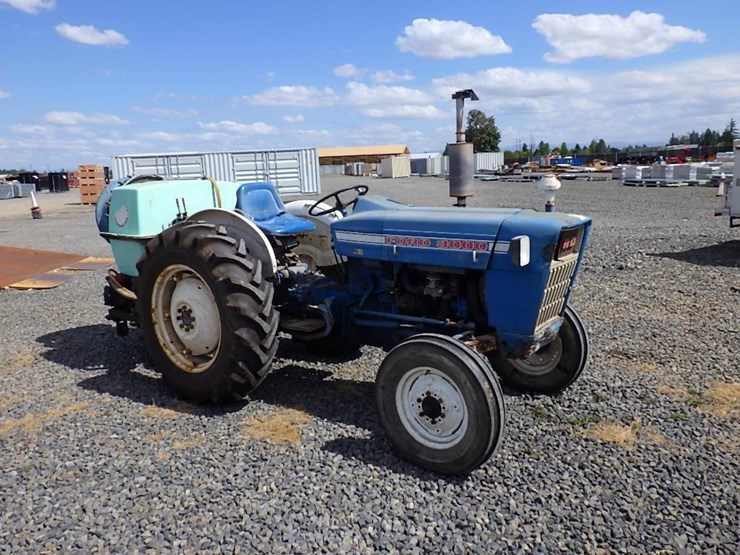 ford-tractor-image-2