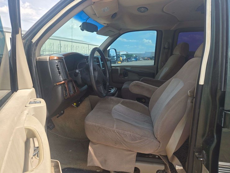 2003-gmc-1500-image-10