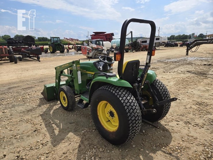 2000-john-deere-4400-image-13