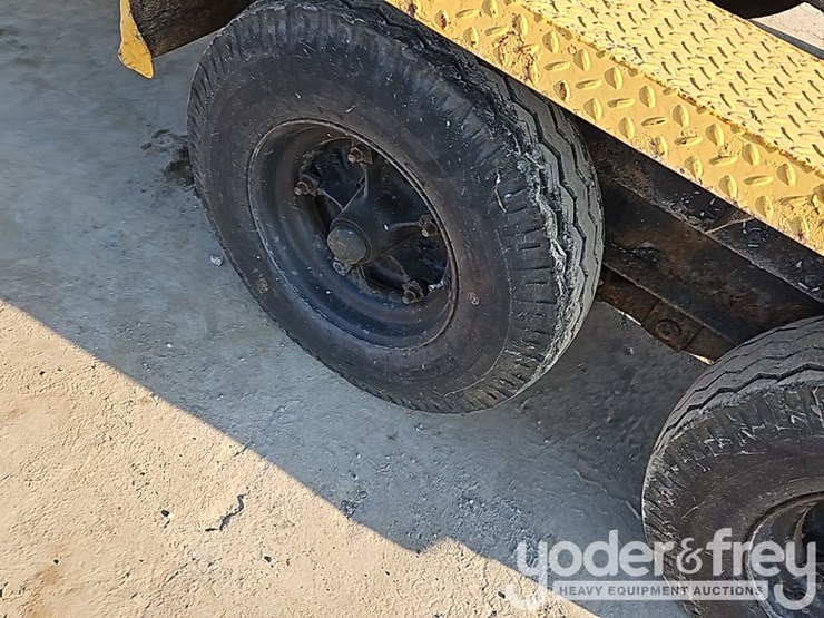2002-tandem-axle-tagalong-equipment-trailer-w/-level-deck-between-wheels-(no-title)-image-11