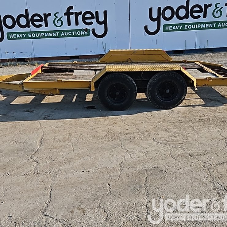2002 Tandem Axle Tagalong Equipment Trailer w/ Level Deck Between Wheels (No Title)