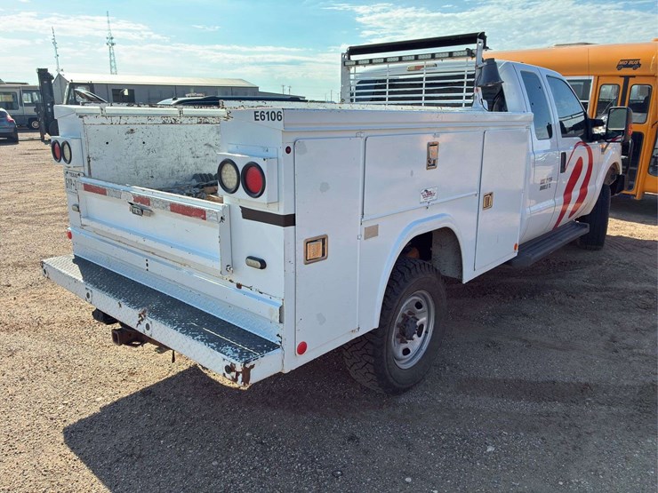 2016-ford-f350-image-3