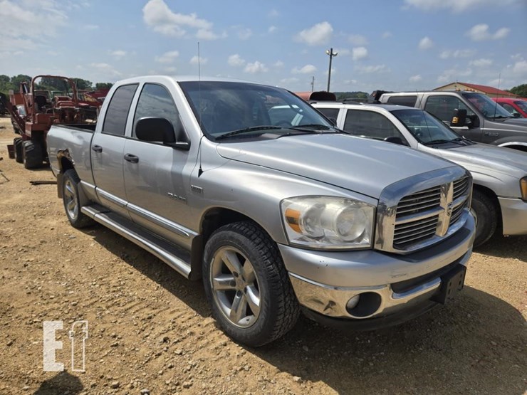 2008-dodge-ram-1500-image-3
