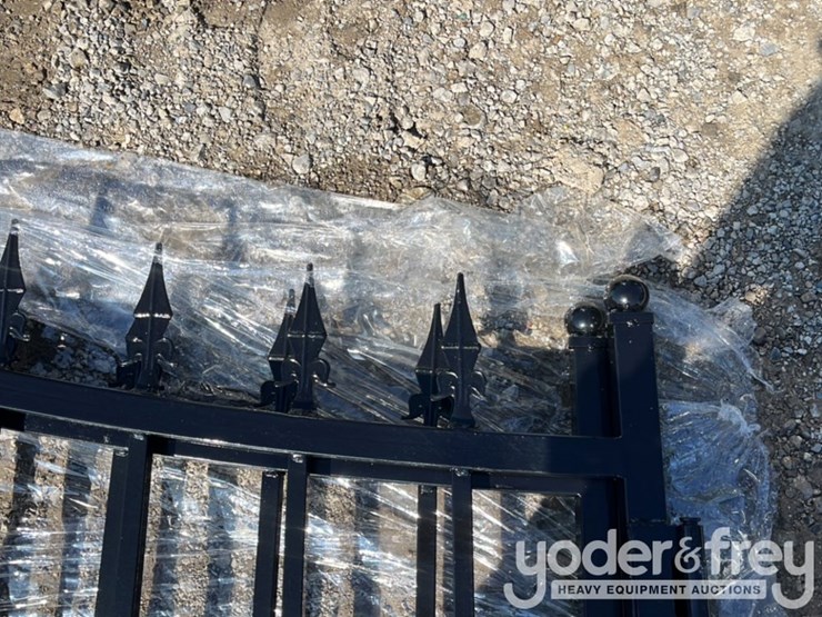 unused-2025-sklp-14'-bi-parting-wrought-iron-gate-image-7