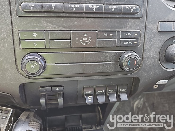 2016-ford-f250-xl-image-26