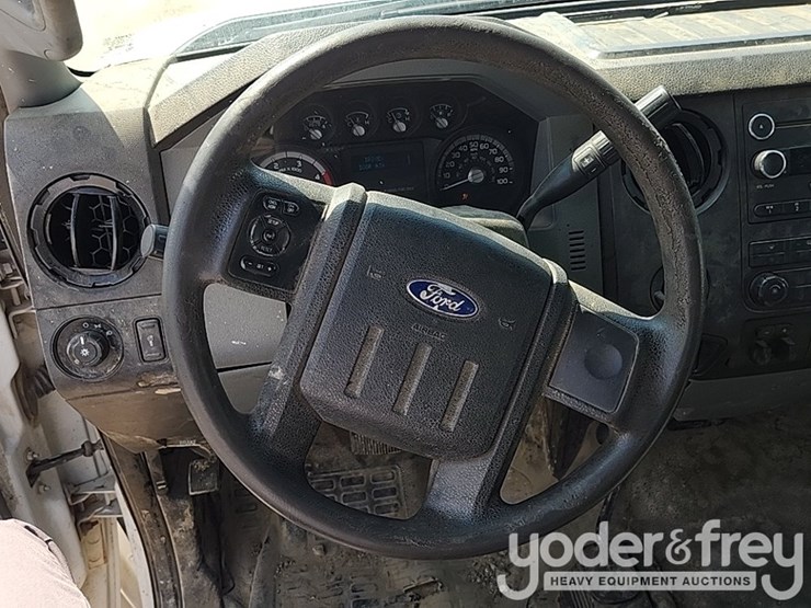 2012-ford-f550-image-35