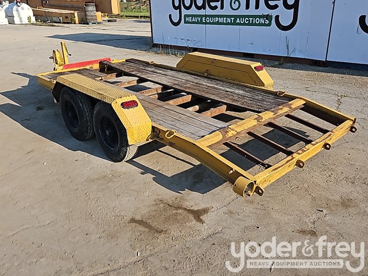 2002-tandem-axle-tagalong-equipment-trailer-w/-level-deck-between-wheels-(no-title)-image-2