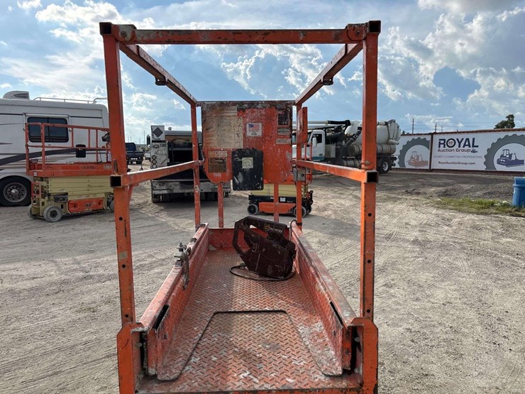 2018-jlg-1932r-image-10
