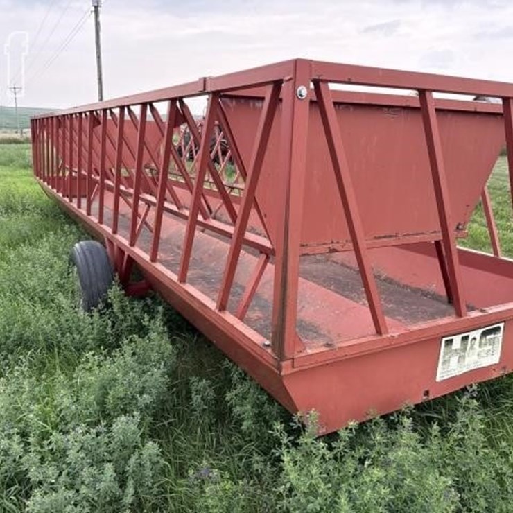 H&S CHOPPED HAY FEEDER 23