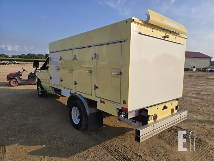 2019-ford-e450-image-7