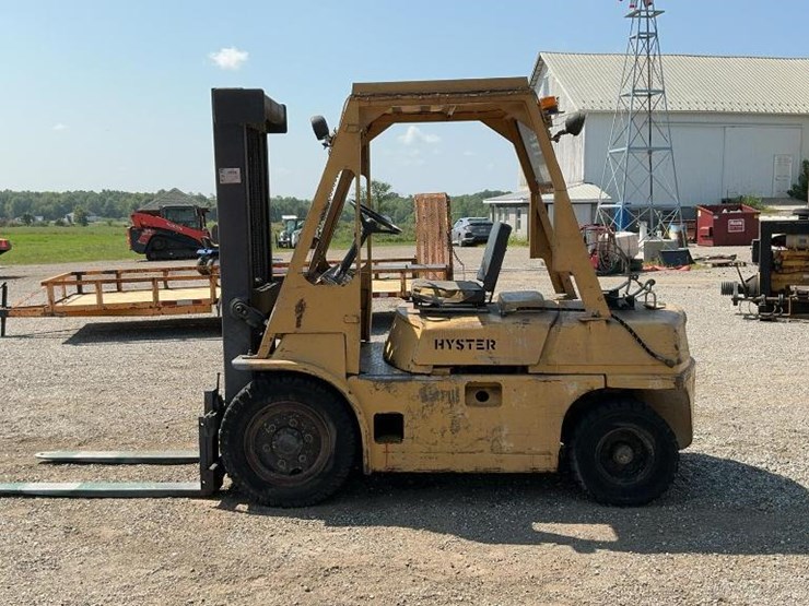 #1354-•-hyster-h60js-forklift*-image-2