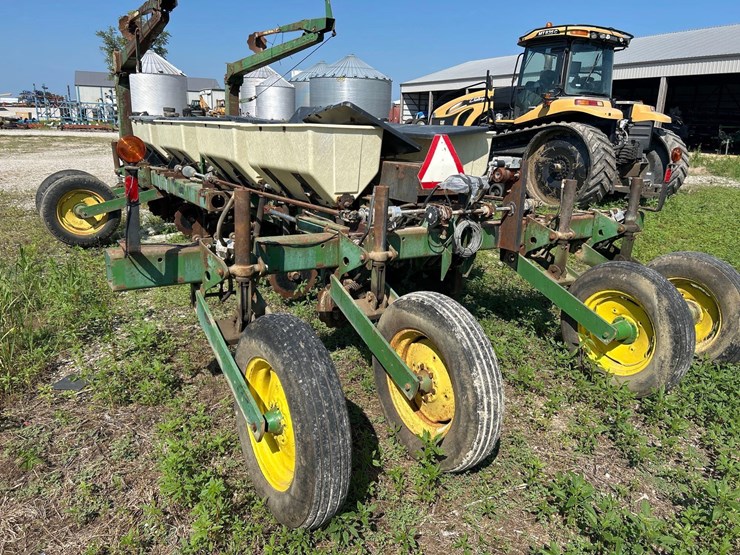 john-deere-7000-image-10