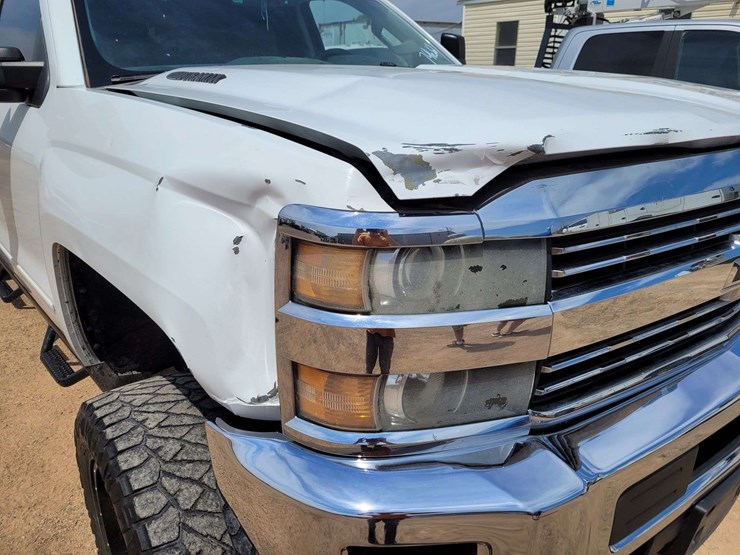 chevrolet-silverado-2500-image-3