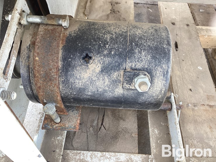 bar-6-cake-feeder-image-17