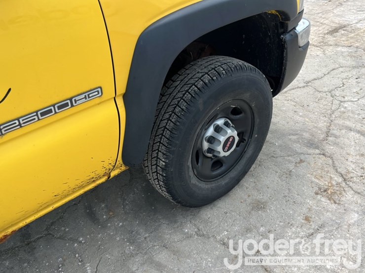 2006-gmc-2500hd-image-12