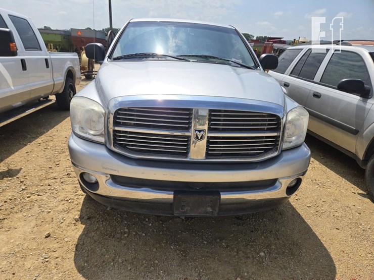 2008-dodge-ram-1500-image-2