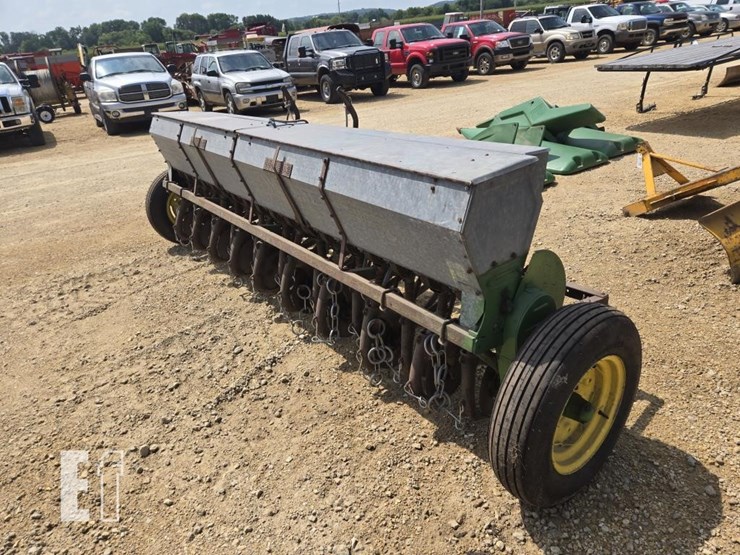 john-deere-10-image-3