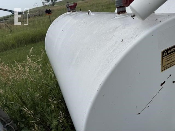 550-gallon-fuel-tank-(2)-image-4
