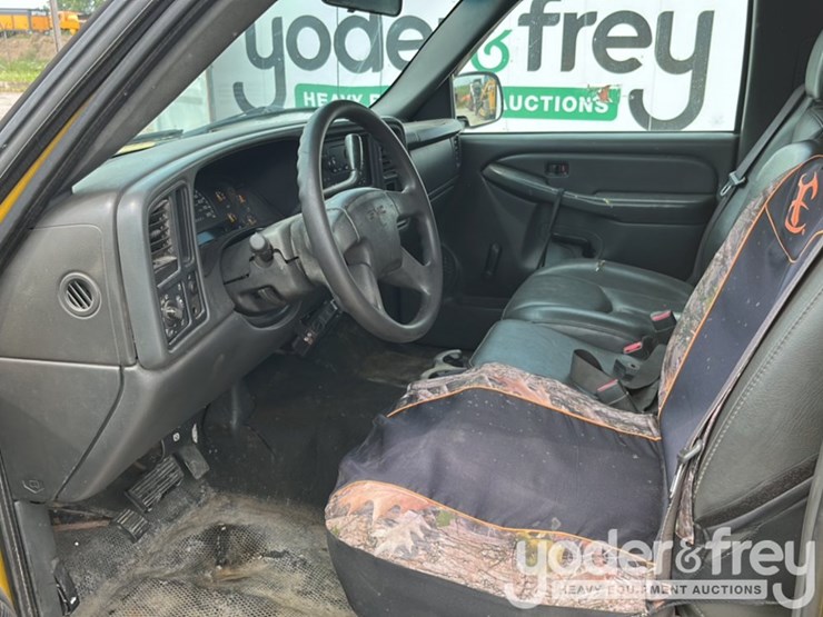 2006-gmc-2500hd-image-15