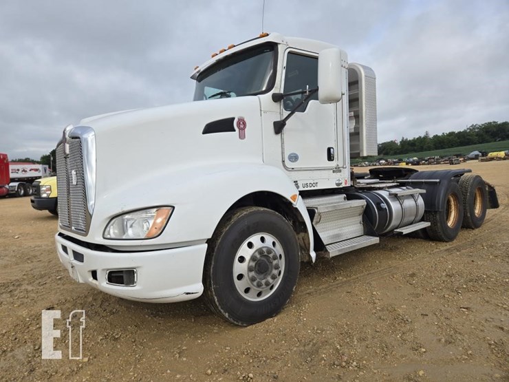 2013-kenworth-t660-image-1
