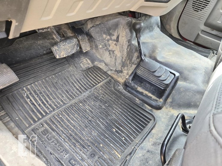 2010-ford-f250-image-18