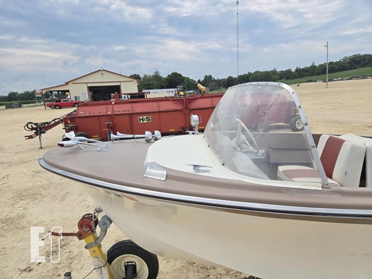 1961-crestliner-sportsman-boat-image-10