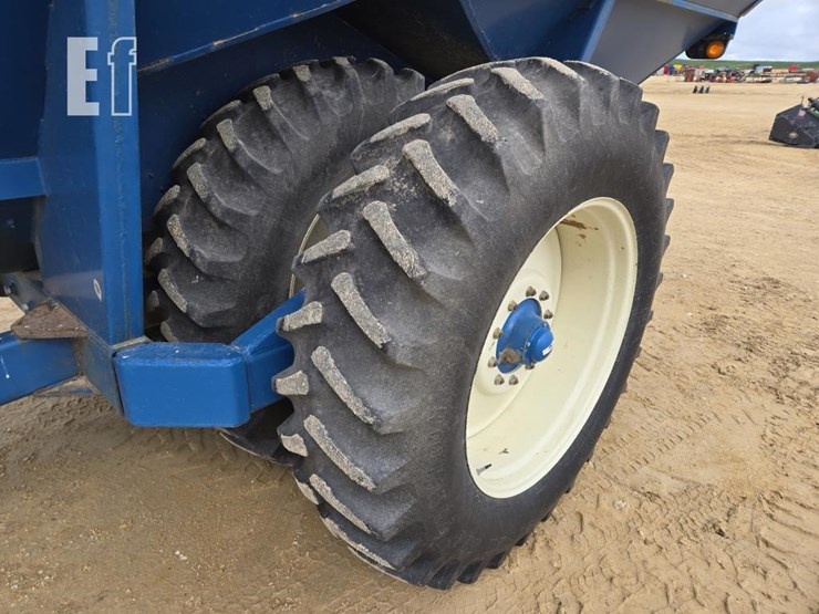 1999-kinze-1040-image-4