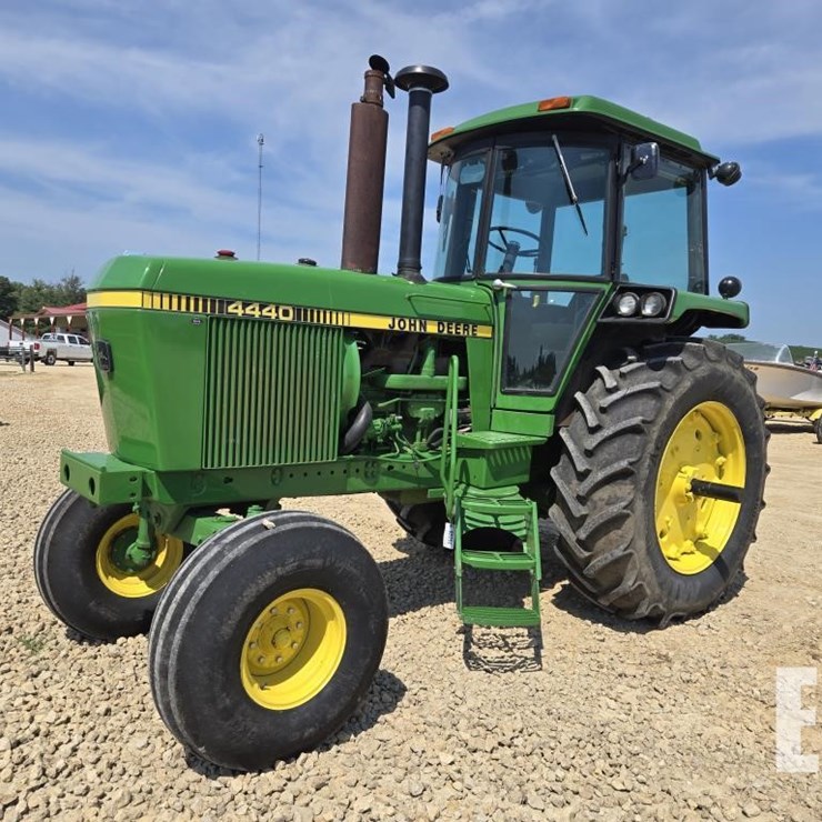1979 JOHN DEERE 4440