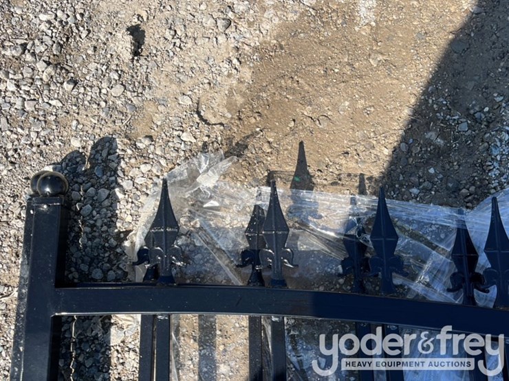 unused-2025-sklp-14'-bi-parting-wrought-iron-gate-image-4
