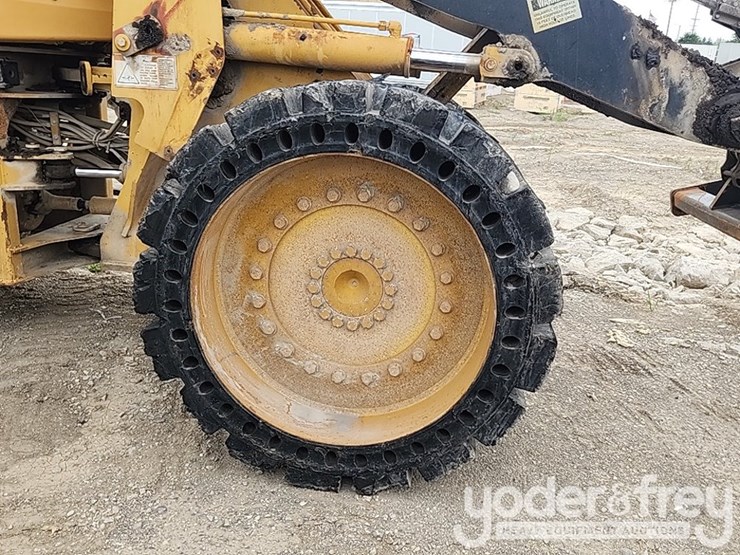 caterpillar-it38f-image-10