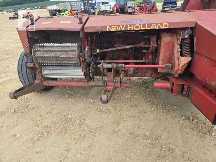 new-holland-900-image-5