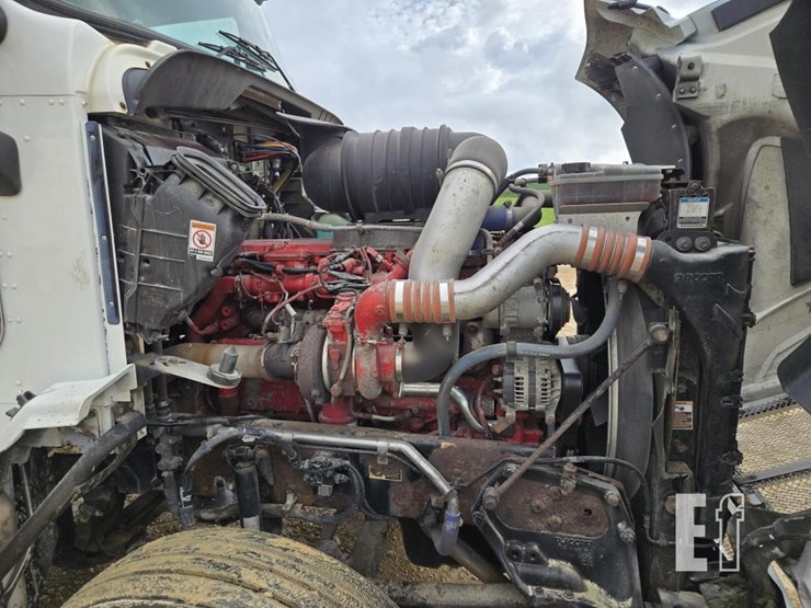 2013-kenworth-t660-image-21