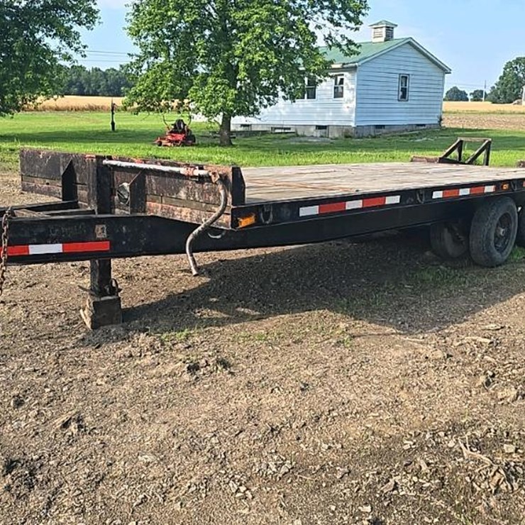 #252 • 2009 Flatbed Trailer