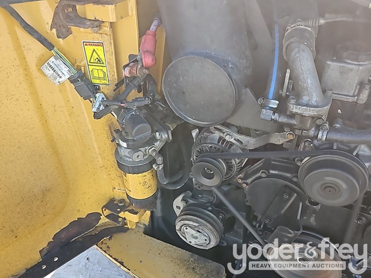 2011-caterpillar-279c-image-16