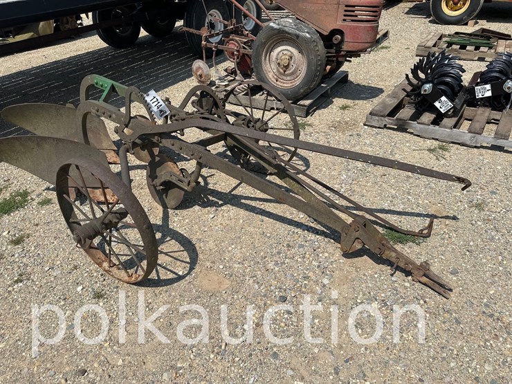 john-deere-2-image-1