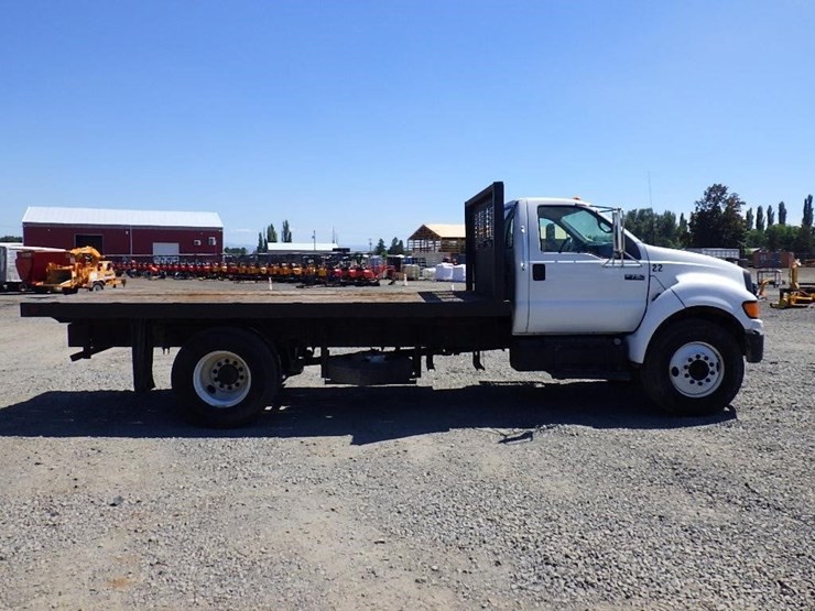2005-ford-f750-image-3