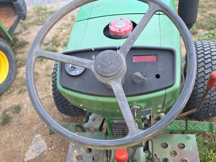 john-deere-650-image-33