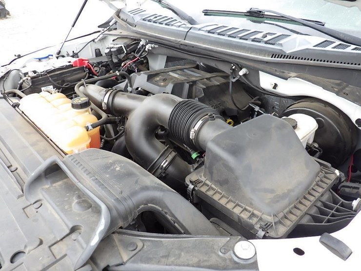 2017-ford-f150-image-10